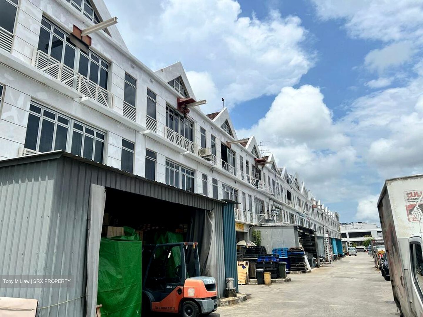 Kb Industrial Building (D14), Factory #498465651